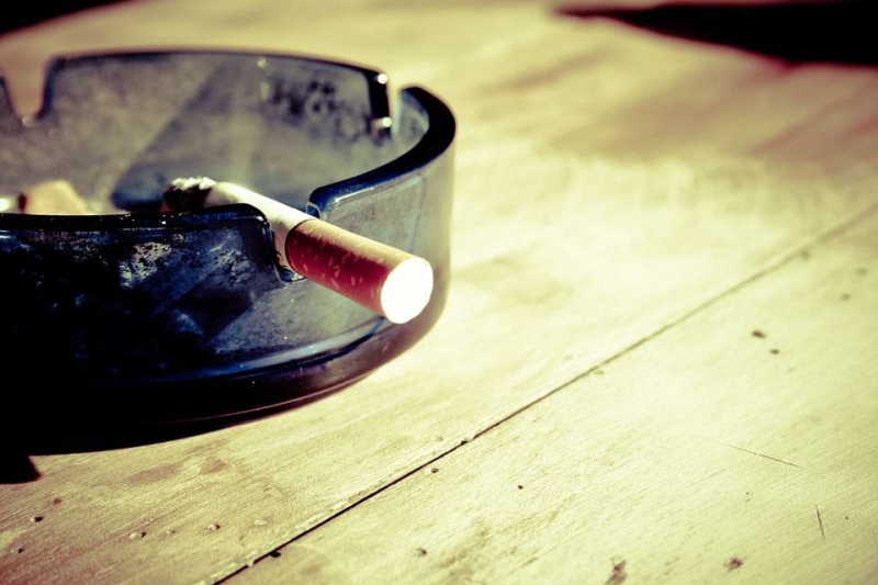 长期吸二手烟应该怎样排毒呢二手烟的社会现状及危害_